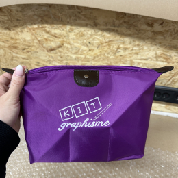 Trousse vide mauve
